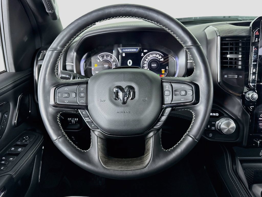 Used 2025 RAM 1500 Limited AWD/4WD image 28