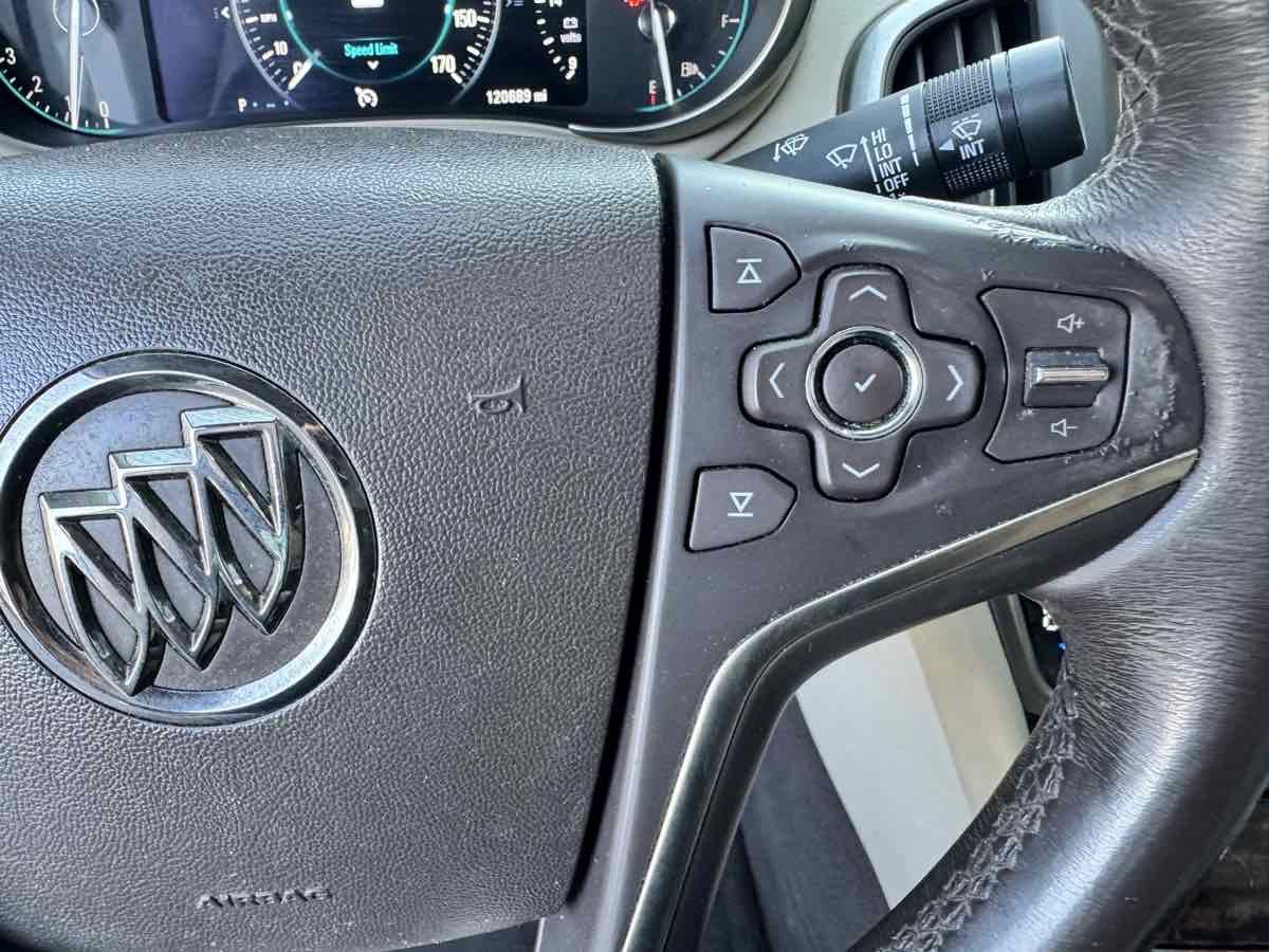 Used 2015 Buick LaCrosse Leather FWD image 40
