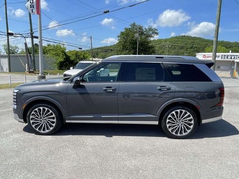 New 2026 Hyundai Palisade Calligraphy FWD image 2