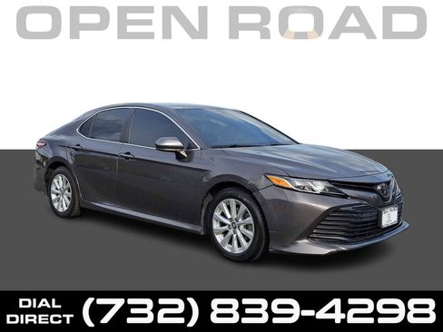 Used 2019 Toyota Camry LE FWD image 1