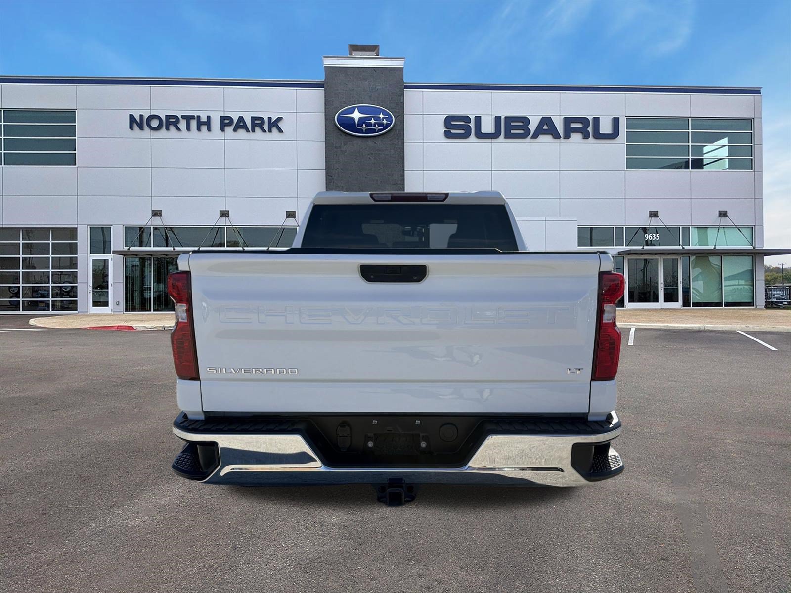 Used 2021 Chevrolet Silverado 1500 LT w/ Fleet Comfort Package AWD/4WD image 4