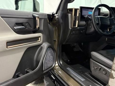 Used 2024 GMC Hummer EV 3X image 29