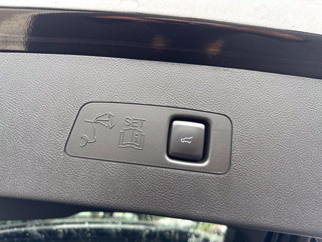 Used 2023 Lincoln Corsair AWD w/ Equipment Group 101A image 6