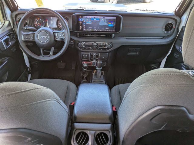 Used 2024 Jeep Wrangler Unlimited Rubicon AWD/4WD image 13