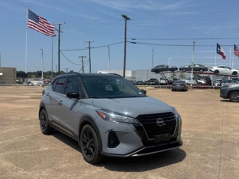 Used 2024 Nissan Kicks SR w/ SR Premium Package FWD image 1