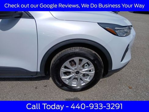Certified 2025 Ford Escape Active AWD/4WD image 13
