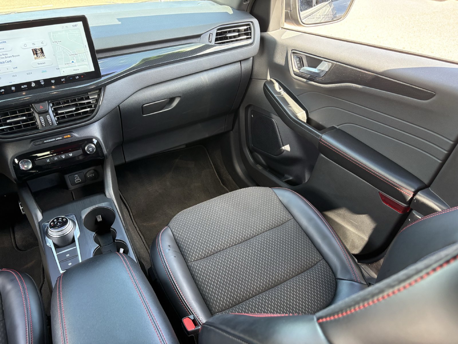 Used 2024 Ford Escape ST-Line w/ Tech Pack #1 FWD image 17