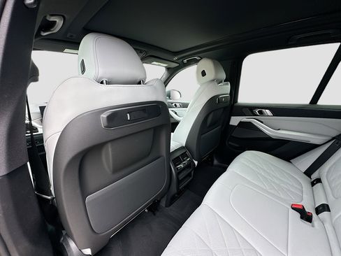 Used 2024 BMW X5 sDrive40i w/ Premium Package image 27