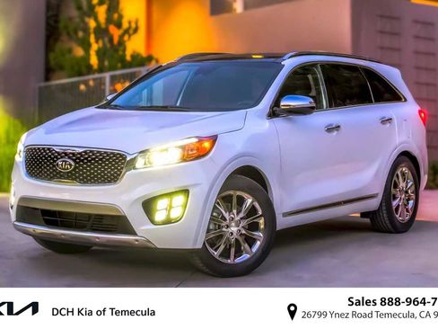 Used 2018 Kia Sorento FWD image 1