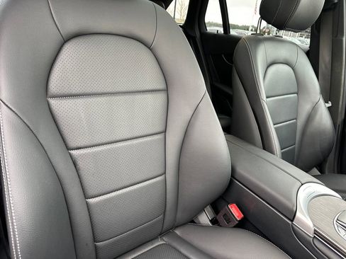 Certified 2022 Mercedes-Benz GLC 300 4MATIC w/ Premium Package Lite image 36