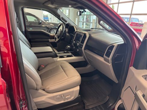 Used 2018 Ford F150 Lariat w/ Equipment Group 502A Luxury AWD/4WD image 5