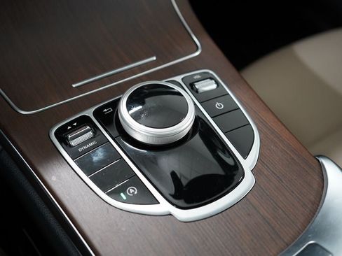 Used 2021 Mercedes-Benz C 300 4MATIC Sedan image 21