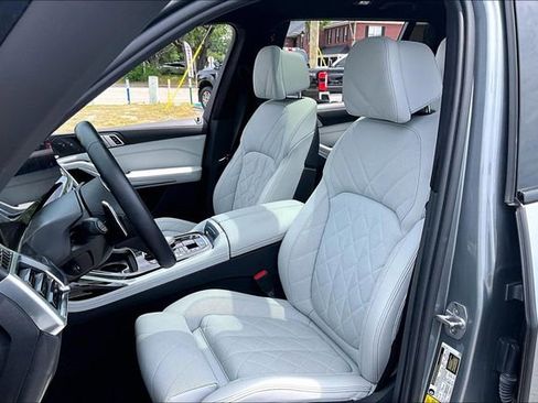 Used 2023 BMW X7 xDrive40i w/ Executive Package AWD/4WD image 17