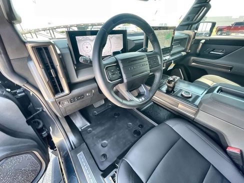 New 2025 GMC Hummer EV 3X image 12