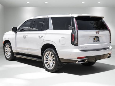 Used 2023 Cadillac Escalade Premium Luxury AWD/4WD image 10