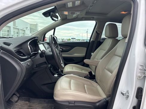 Used 2019 Buick Encore Essence w/ Experience Buick Package AWD/4WD image 4