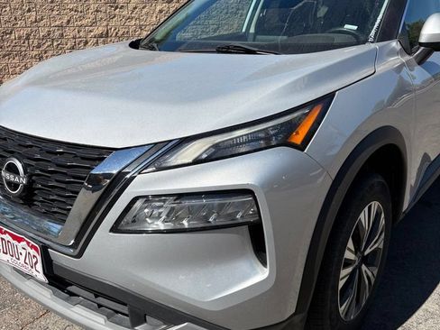 Used 2023 Nissan Rogue SV AWD/4WD image 4
