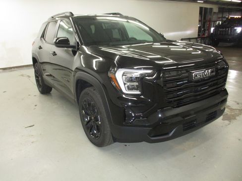 New 2026 GMC Terrain Elevation w/ Elevation Premium Package AWD/4WD image 3