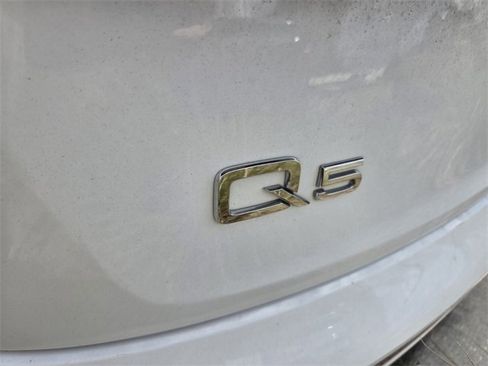 Used 2019 Audi Q5 2.0T Premium Plus w/ Premium Plus Package image 6