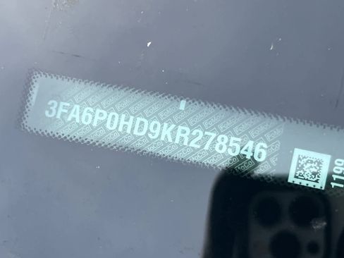 Used 2019 Ford Fusion SE image 23