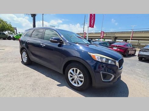 Used 2016 Kia Sorento FWD image 34