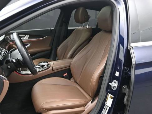 Used 2019 Mercedes-Benz E 300 image 9