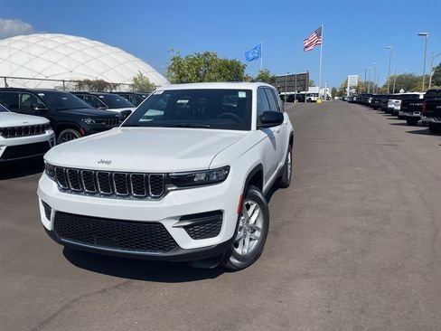 New 2025 Jeep Grand Cherokee Laredo X w/ Luxury Tech Group I image 1