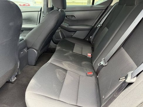 Used 2025 Nissan Sentra SV FWD image 9