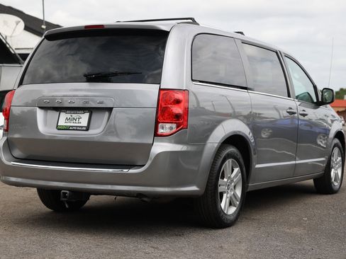 Used 2018 Dodge Grand Caravan SXT FWD image 15