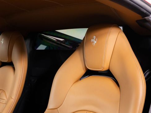Certified 2021 Ferrari F8 Tributo RWD image 33