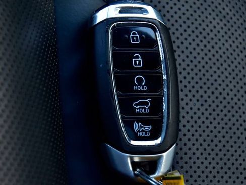 Used 2022 Hyundai Palisade Calligraphy w/ Winter Package image 32