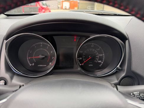 Used 2025 Mitsubishi Outlander Sport LE AWD/4WD image 16