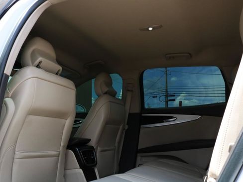 Used 2019 Lincoln Nautilus FWD image 37