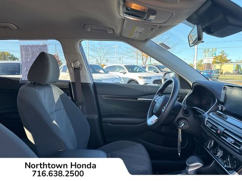 Used 2023 Kia Seltos LX image 15