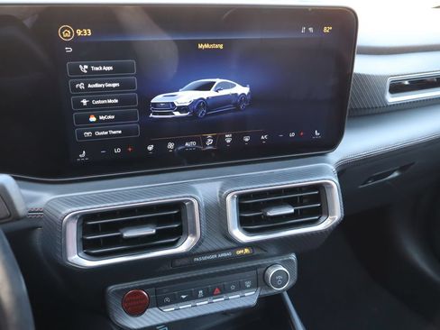 Used 2025 Ford Mustang Premium RWD image 6
