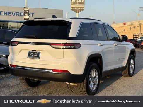 Used 2025 Jeep Grand Cherokee Laredo X RWD image 6