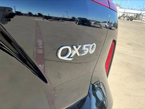 Certified 2025 INFINITI QX50 Luxe image 43