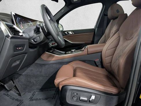 New 2026 BMW X5 xDrive50e image 4