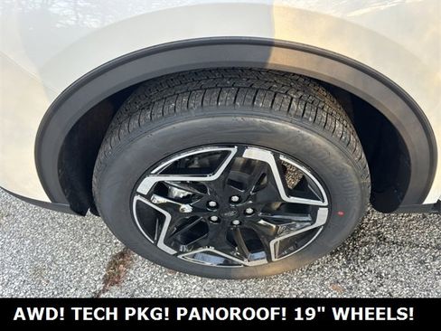 New 2026 Ford Escape Platinum w/ Premium Technology Package image 33