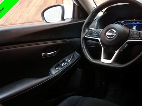 Certified 2024 Nissan Sentra SV w/ All-Weather Package FWD image 33