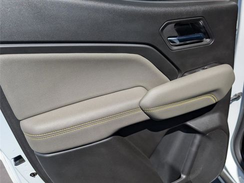 Used 2024 Chevrolet Colorado ZR2 w/ Technology Package image 33