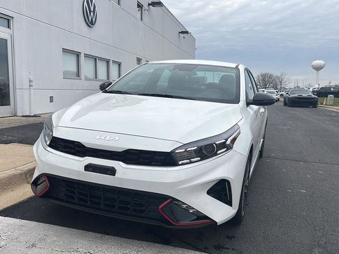 Used 2023 Kia Forte GT-Line image 2