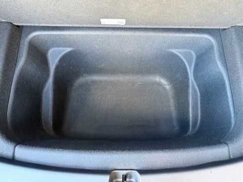 Used 2021 Tesla Model Y Long Range AWD/4WD image 39