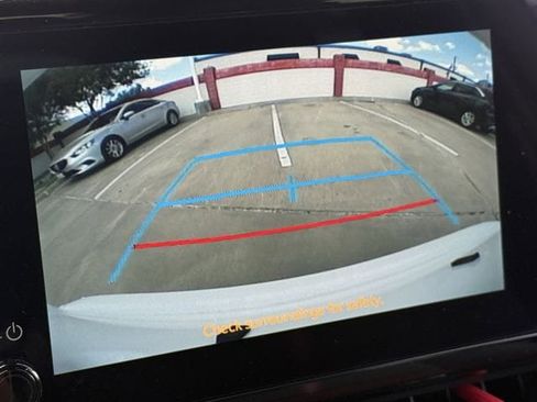 Used 2025 Toyota Corolla SE image 18