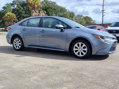 Used 2024 Toyota Corolla LE image 13