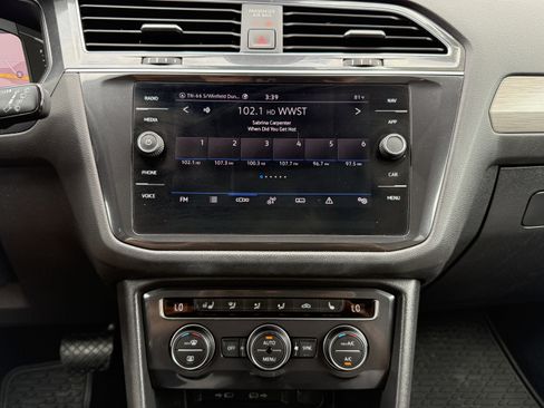 Used 2021 Volkswagen Tiguan SEL FWD image 27