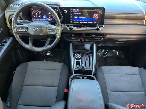 Used 2024 Chevrolet Colorado Trail Boss AWD/4WD image 15