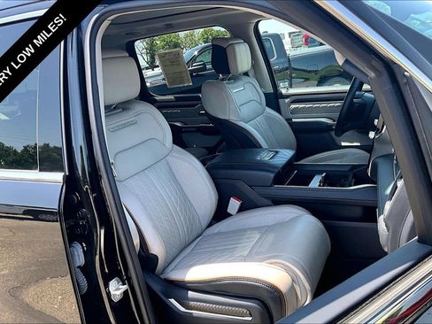 Used 2025 RAM 1500 Tungsten AWD/4WD image 7
