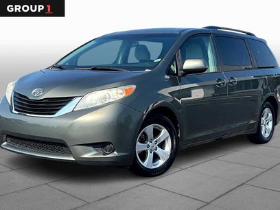 Used 2014 Toyota Sienna LE