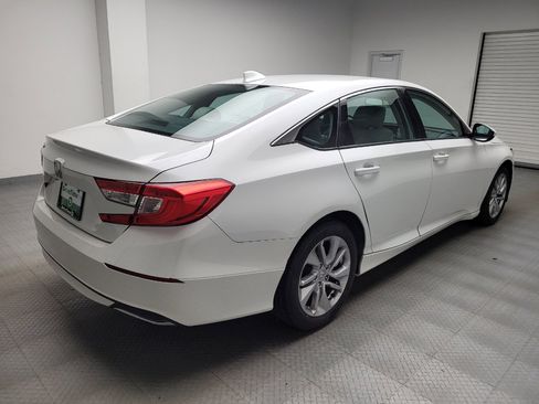 Used 2018 Honda Accord LX image 9